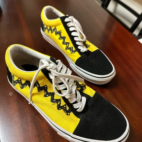 Van shoes X Peanut Charlie Brown - Picture 1 of 3